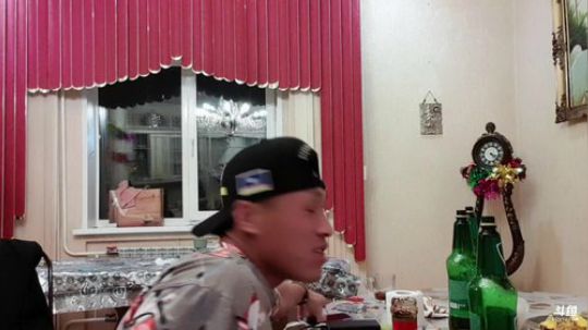 提前过新年，妹妹们没有约束放肆嗨。 2019-12-30 04点场