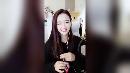 登月团丶离去发布了一个斗鱼视频2019-12-31