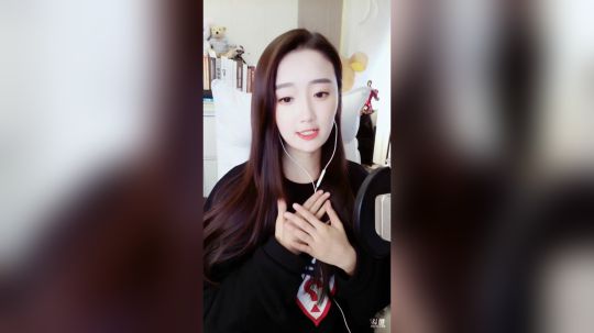 阿华丨Awa丶发布了一个斗鱼视频2019-12-31