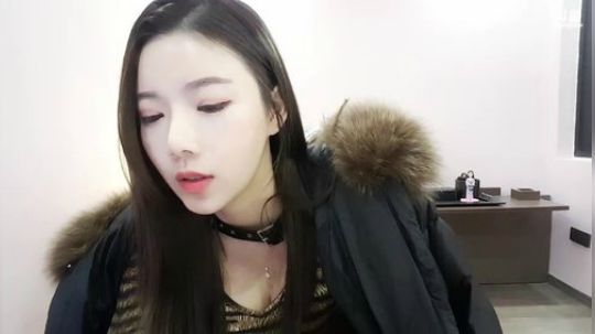 小姨子：跨年冲亚 2019-12-31 23点场