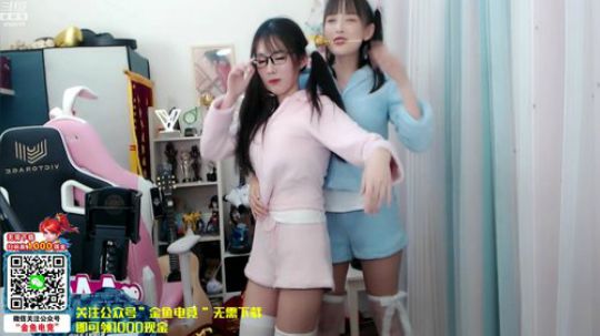 两个笨比