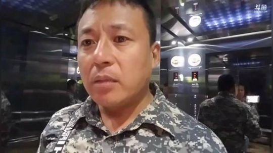 我在斗鱼看威海大叔直播美食
