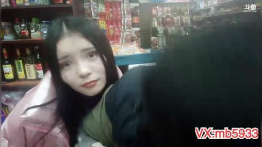 我在斗鱼看做个疯子直播户外