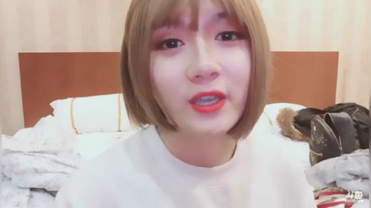 这么可爱一定是男孩子。。 2020-01-04 23点场
