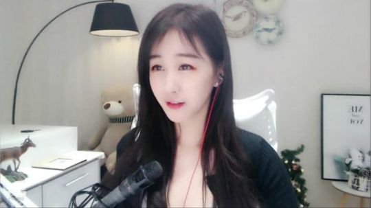 我在斗鱼看珊儿兔兔兔直播舞蹈