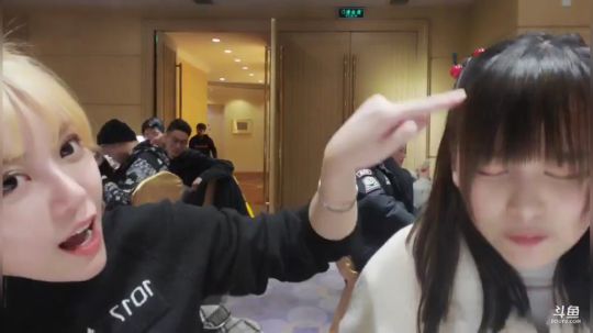 圆园团团发布了一个斗鱼视频2020-01-11