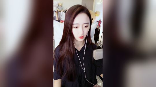 登月团丶离去发布了一个斗鱼视频2020-01-13