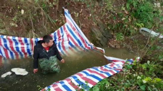 继续抽干水库。 2020-01-13 14点场