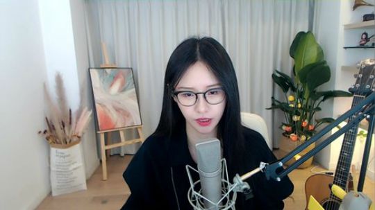 雨中等你666发布了一个斗鱼视频2020-01-14