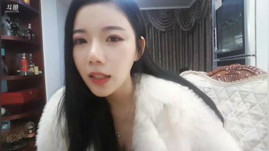 小姨子：在老家播一会儿明天首秀哦 2020-01-15 19点场