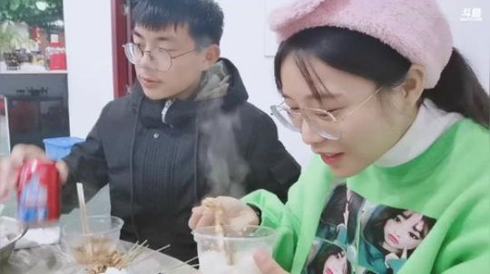 肖淑洁生命中的光和盐发布了一个斗鱼视频2020-01-17