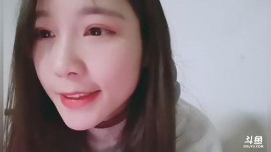 肖淑洁生命中的光和盐发布了一个斗鱼视频2020-01-26