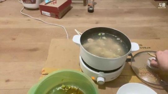 明日无聊今晚不玩。青鸟厨房在线教做菜 2020-01-28 18点场