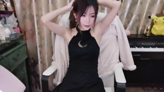 喵老师的圣诞树发布了一个斗鱼视频2020-01-29