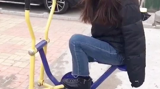 健身器材扛把子钱多多