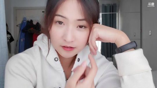 HHHISHHH发布了一个斗鱼视频2020-01-29