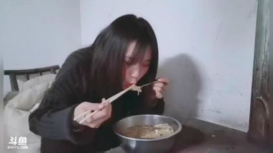 我本善良72发布了一个斗鱼视频2020-01-31