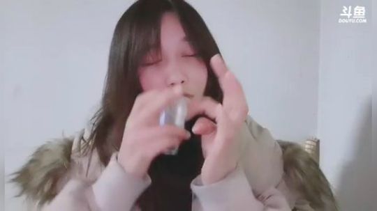 少女:初六嗯混，还不能动 2020-01-30 19点场