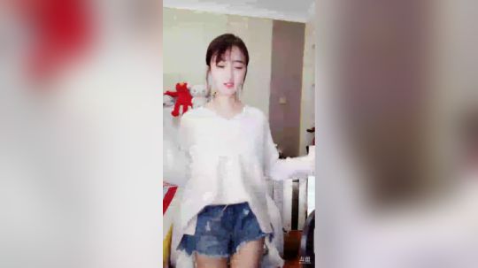 登月团丶离去发布了一个斗鱼视频2020-02-01
