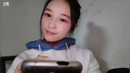 肖淑洁生命中的光和盐发布了一个斗鱼视频2020-02-02
