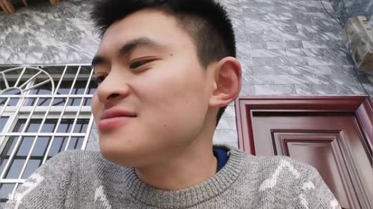 哆啦爱梦梦发布了一个斗鱼视频2020-02-04