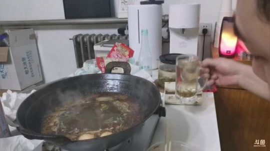 我在斗鱼看无尽无尽的无尽直播美食