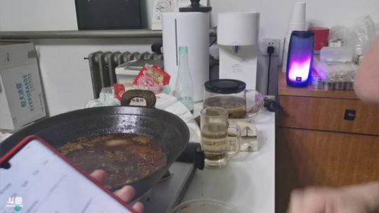我在斗鱼看无尽无尽的无尽直播美食