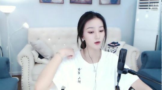 我只管努力，剩下的交给天意。。 2020-02-03 01点场