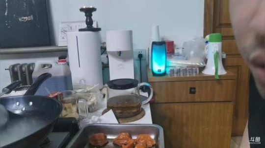 我在斗鱼看无尽无尽的无尽直播美食