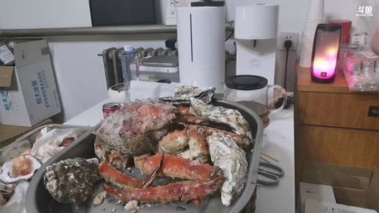 我在斗鱼看无尽无尽的无尽直播美食