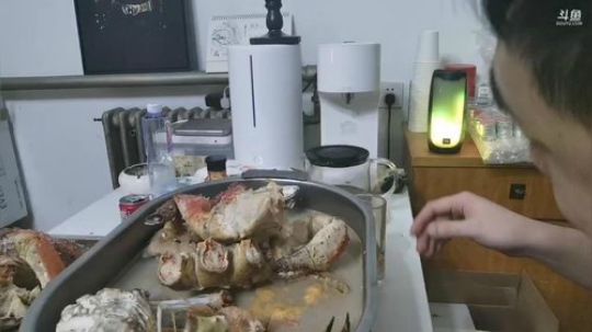 我在斗鱼看无尽无尽的无尽直播美食