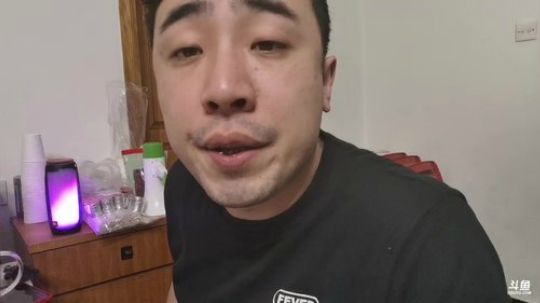 我在斗鱼看无尽无尽的无尽直播美食