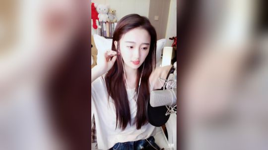 登月团丶离去发布了一个斗鱼视频2020-02-07