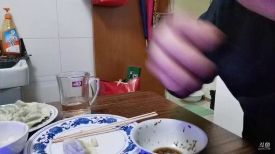 我在斗鱼看无尽无尽的无尽直播美食
