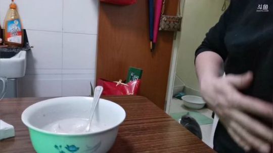 我在斗鱼看无尽无尽的无尽直播美食