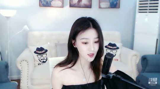 我只管努力，剩下的交给天意。。 2020-02-06 23点场
