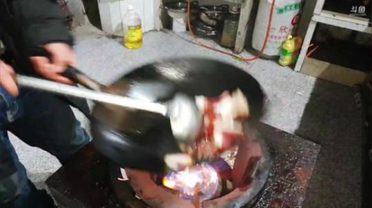 在家美食聊天。 2020-02-11 18点场