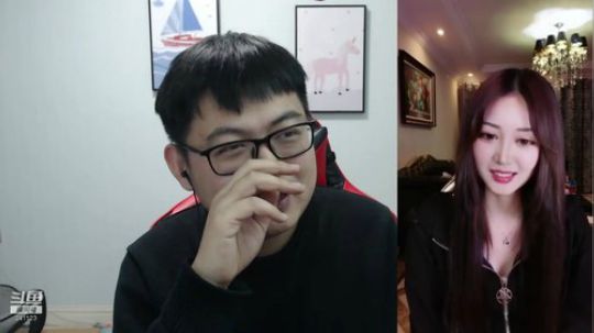 我在斗鱼看火力堂主直播户外