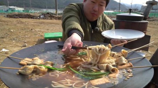 [兴森一家]（中字）鱼饼乌冬面！