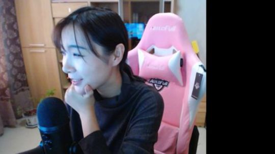 HHHISHHH发布了一个斗鱼视频2020-02-12