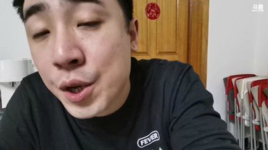 我在斗鱼看无尽无尽的无尽直播美食