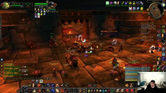 黑板君爱喝酸奶发布了一个斗鱼视频2020-02-14