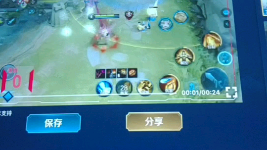 打法一直很凶，不管来几个人，干就完了。