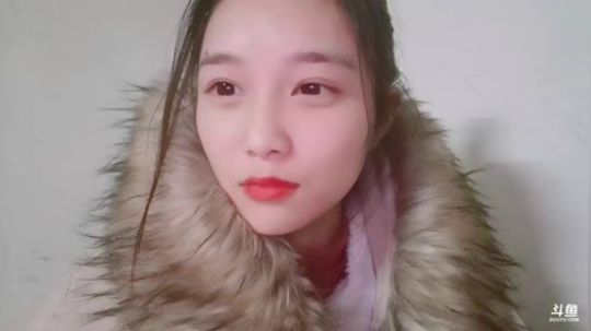 少女:你有多久没出门了？ 2020-02-16 22点场