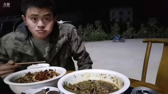陪伴的一天  757122 2020-02-17 19点场