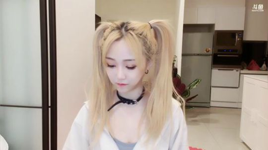 HHHISHHH发布了一个斗鱼视频2020-02-17