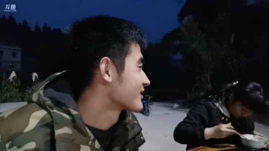 陪伴的一天  757122 2020-02-18 19点场