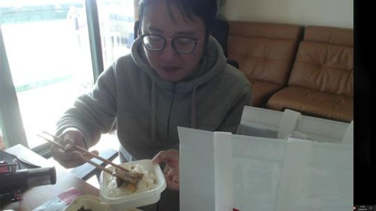 FARM下黑翼，中午来个吃播嘿 2020-02-18 13点场