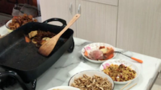 疫情结束后我想吃火锅，每天都是煎肉啊……[鲨鱼打扰了][鲨鱼