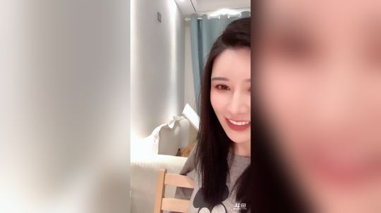 悉悉好美我爱了发布了一个斗鱼视频2020-02-19
